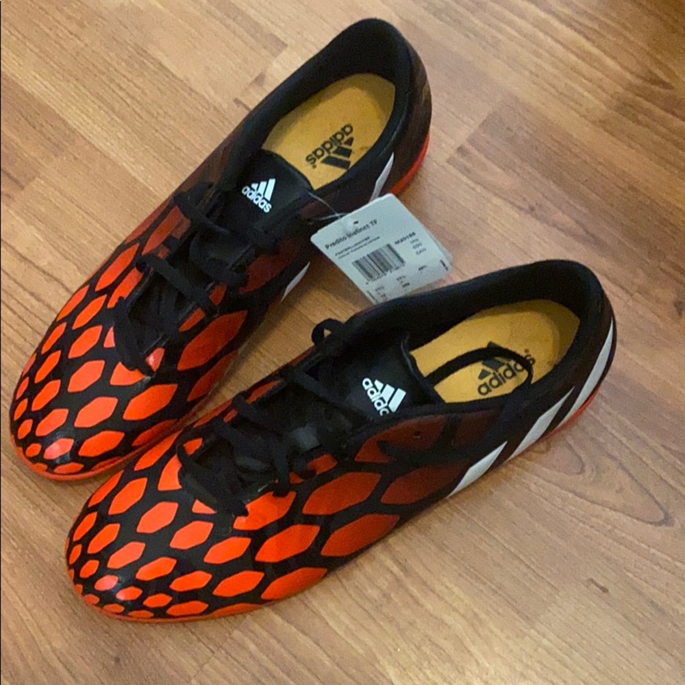 (NEW) ADIDAS SOCCER TURF SHOES 11 1/2